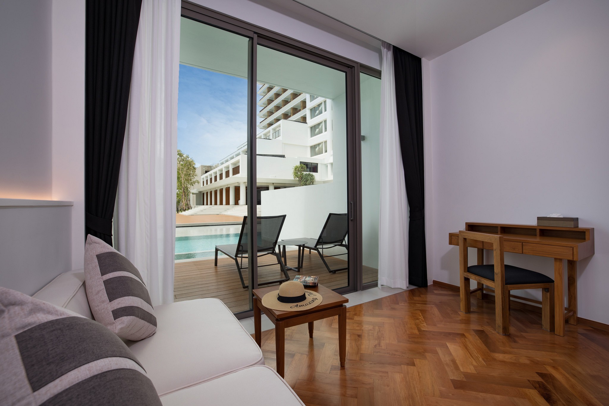 Plunge Pool King Room