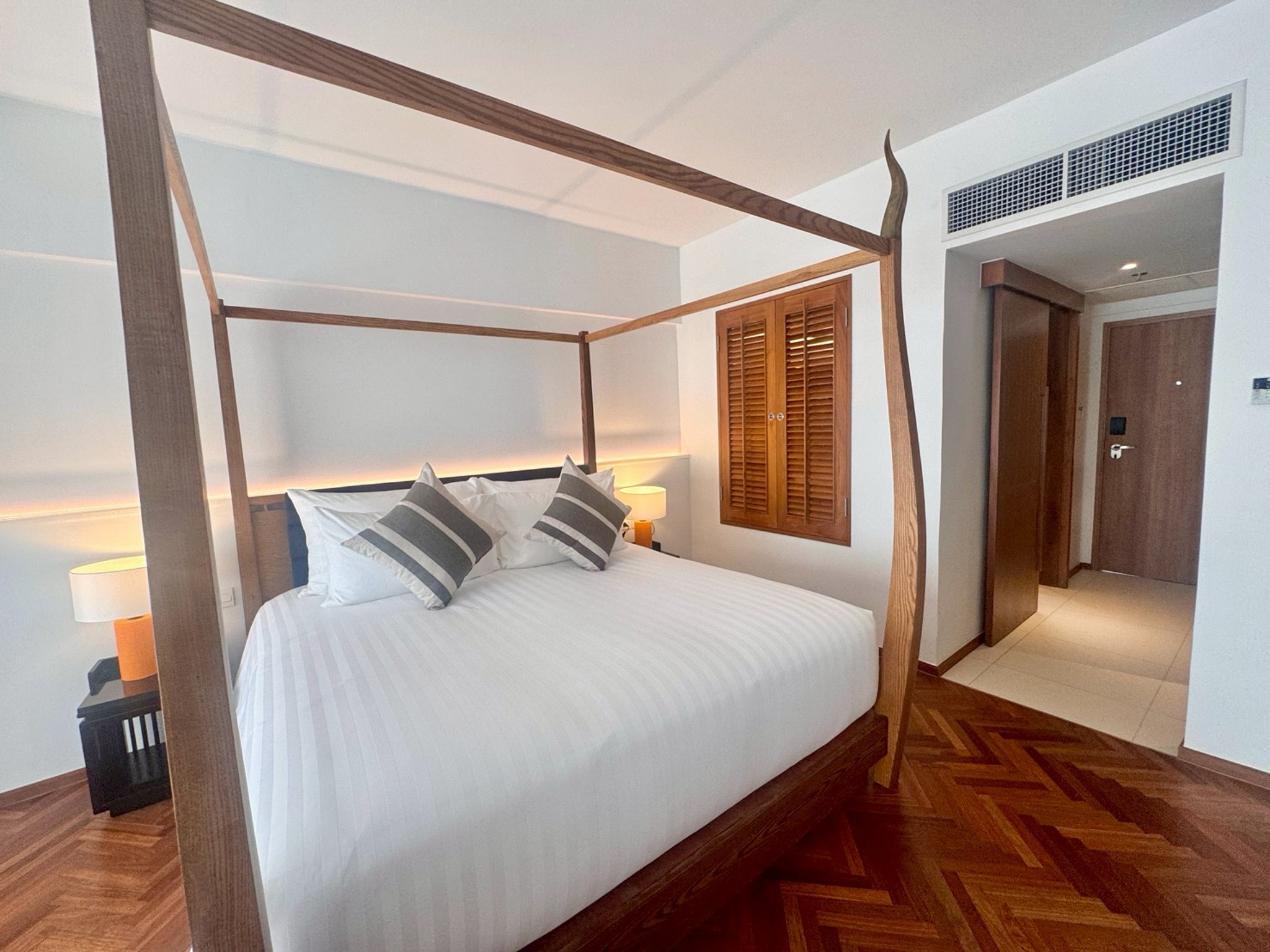 Deluxe Jacuzzi King Room