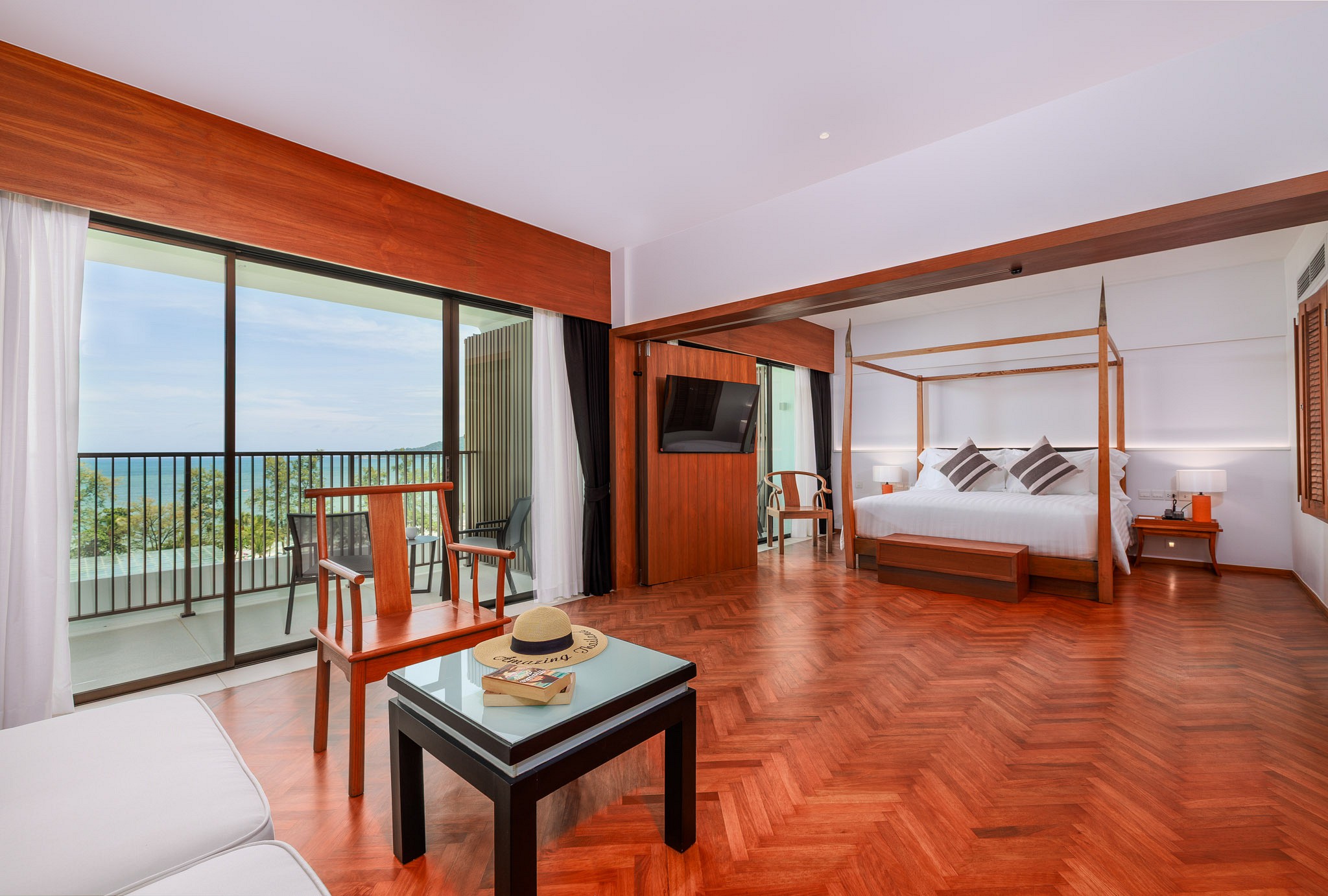 Deluxe Suites King