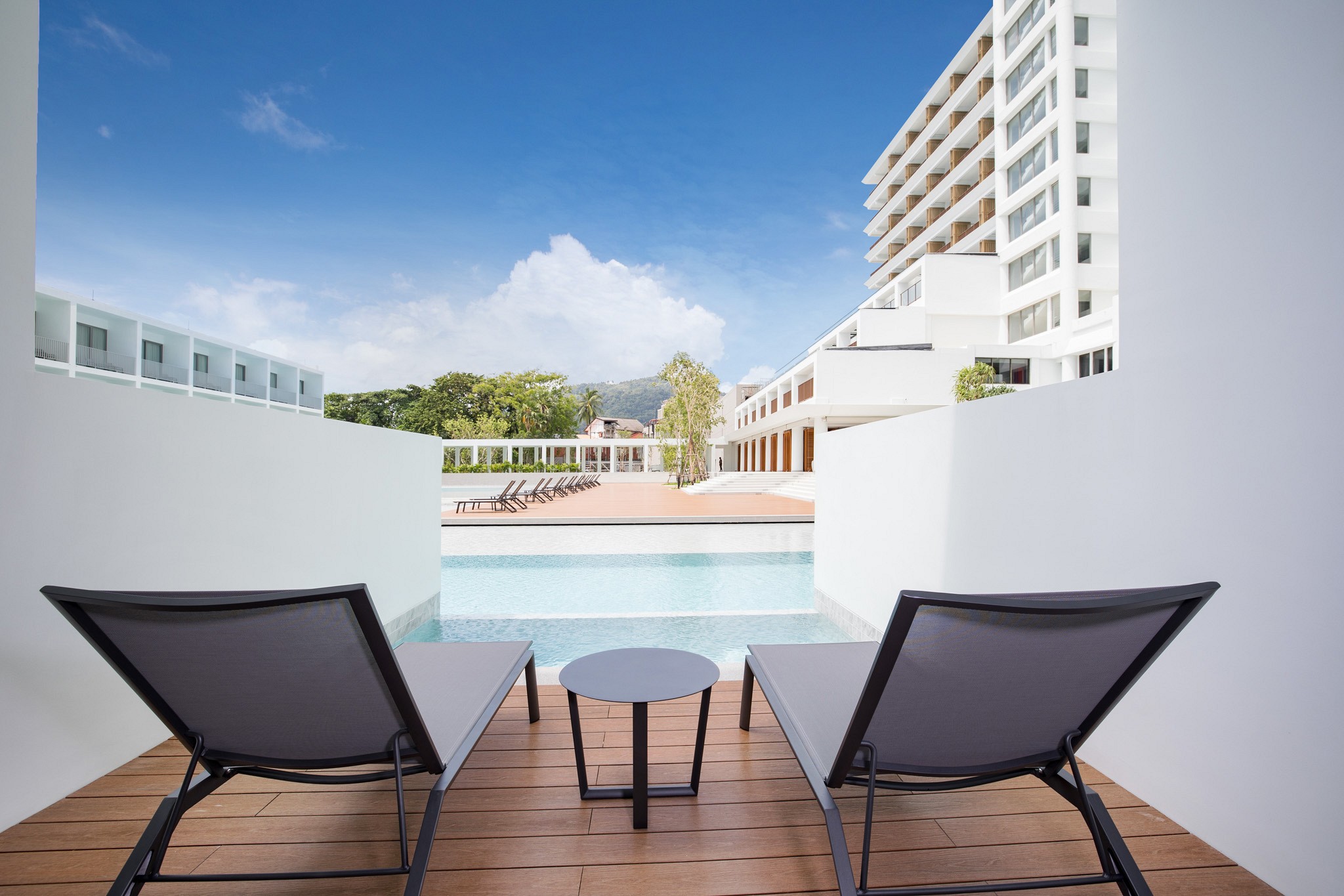 Plunge Pool - Accessible Twin Room
